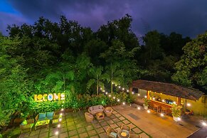 Locomo Boutique, Morjim - Stay Work Eat