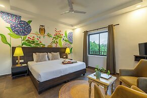 Locomo Boutique, Morjim - Stay Work Eat