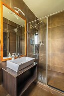 Locomo Boutique, Morjim - Stay Work Eat