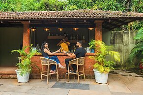 Locomo Boutique, Morjim - Stay Work Eat