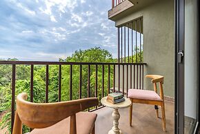 Locomo Boutique, Morjim - Stay Work Eat