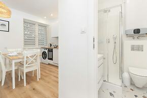 Charming Apartment in Gdynia by Renters
