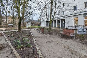 Charming Apartment in Gdynia by Renters