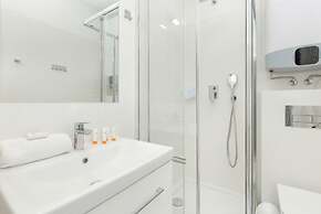 Charming Apartment in Gdynia by Renters