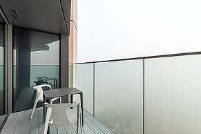 Bright North Acton Flat With City View