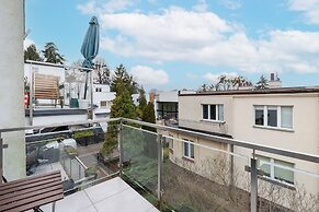 Beige Studio for 4 in Gdynia by Renters