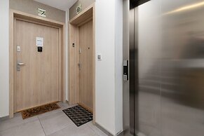 Beige Studio for 4 in Gdynia by Renters