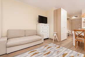Beige Studio for 4 in Gdynia by Renters