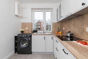 Apartment With Balcony Gdańsk by Renters