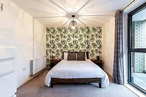 Spacious and Trendy Shoreditch Flat