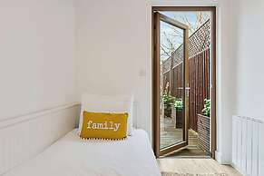 Newly Furnished and Bright Home