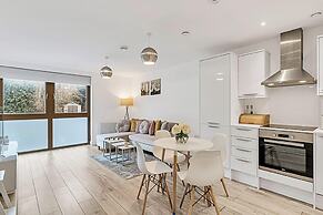 Newly Furnished and Bright Home