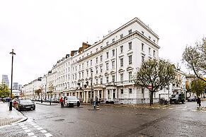 Beautiful Two Bedroom Abode Near Victoria