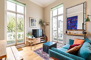 Beautiful Two Bedroom Abode Near Victoria