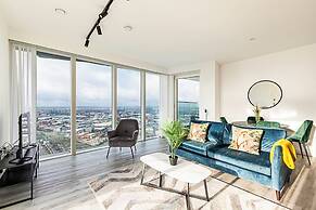 Modern North Acton Flat With City View