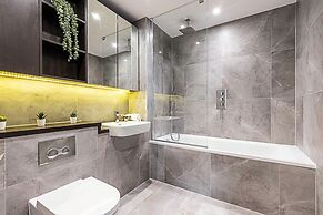 Modern North Acton Flat With City View