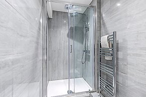 Beautiful Two Bedroom Abode in Notting Hill