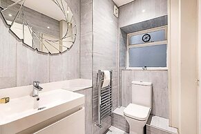 Beautiful Two Bedroom Abode in Notting Hill