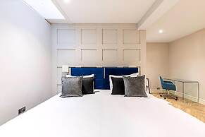 Beautiful Two Bedroom Abode in Notting Hill