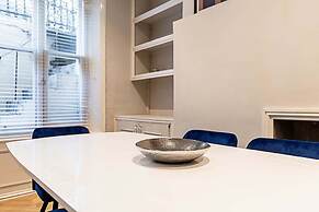 Beautiful Two Bedroom Abode in Notting Hill