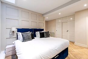 Beautiful Two Bedroom Abode in Notting Hill