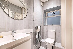 Beautiful Two Bedroom Abode in Notting Hill