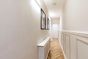 Beautiful Two Bedroom Abode in Notting Hill