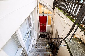 Beautiful Two Bedroom Abode in Notting Hill