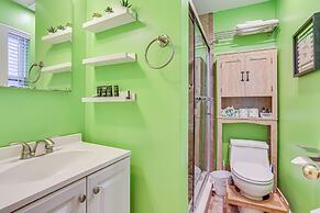 Centrally Located Philadelphia Townhome w/ Patio!