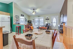 Charming Shenandoah Retreat w/ Deck & Grill!