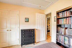 Charming Shenandoah Retreat w/ Deck & Grill!