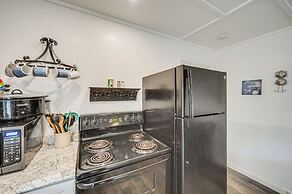 Cozy Canyon Lake Cottage Rental w/ Private Hot Tub