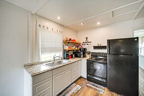 Cozy Canyon Lake Cottage Rental w/ Private Hot Tub