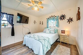 Cozy Canyon Lake Cottage Rental w/ Private Hot Tub