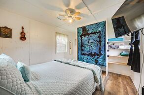 Cozy Canyon Lake Cottage Rental w/ Private Hot Tub