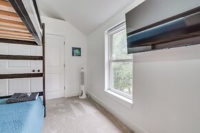 Pet-friendly Spicewood Home w/ Deck + Gas Grill!