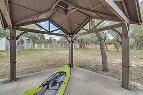 Pet-friendly Spicewood Home w/ Deck + Gas Grill!