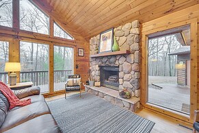 Cozy Wisconsin Cabin w/ Deck, Kayaks & Lake Views!