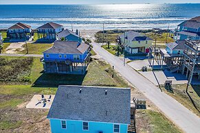 Ocean-view Crystal Beach Home: Steps to the Sand
