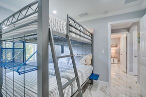 Game Room + Screened Lanai: Pine Island Getaway!