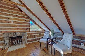 Historical Paris Cabin on Farm w/ Fire Pit!