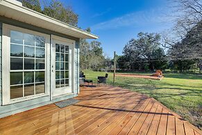 Newberry Home on ~ 10 Acres: Horses Welcome!