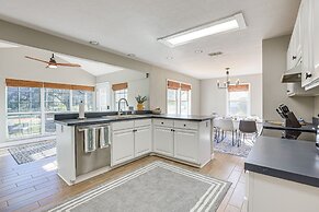 Newberry Home w/ Deck on 10 Acres!