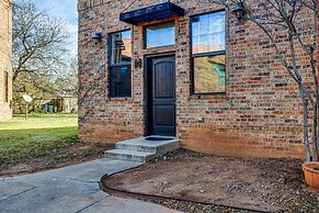 Norman Retreat: 1 Mi to The University of Oklahoma