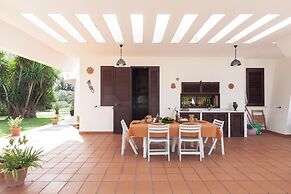 Villa Menhir with pool garden and tennis