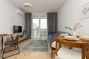 Modern Apartment With Balcony by Renters