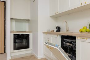 Modern Apartment With Balcony by Renters