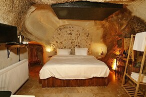 Crassula Cave Hotel