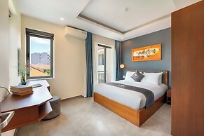 Full Moon Apartments