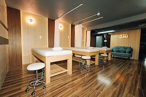 Full Moon Apartments